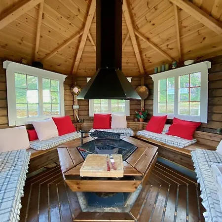 Chalet Mountain Panorama *